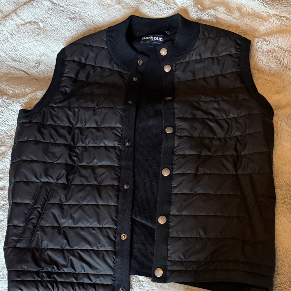 Barbour Men's Dark Quilted Vest - Picture 3 of 6